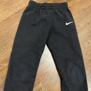 Black Nike jogger sweatpants size 6